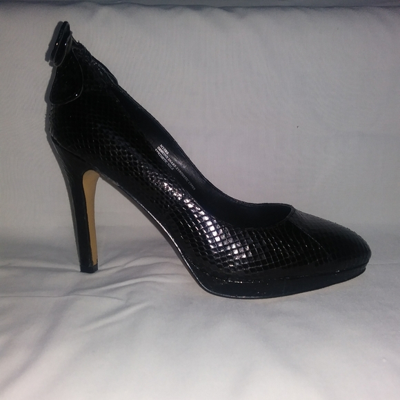 WHBM 6M Platform Snakeskin Heels Pumps Bow Closed Toe Stiletto Myers White House - Picture 6 of 11
